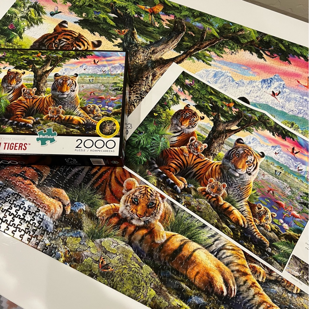 2000 Piece Tiger Puzzle